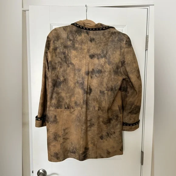 Women’s leather jacket - Picture 2 of 5